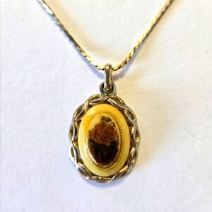 Vintage Napier Gold Tone Rose Necklace